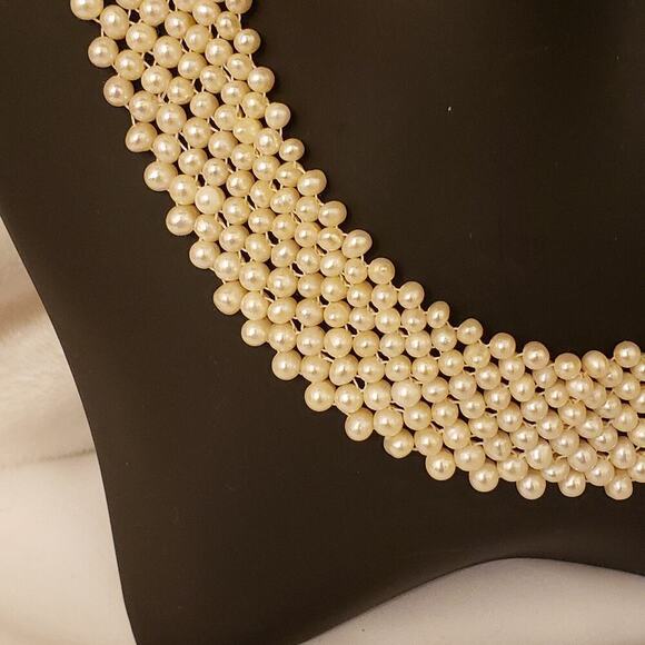 Netted Faux Baby Pearl Necklace/Choker - Picture 2 of 6